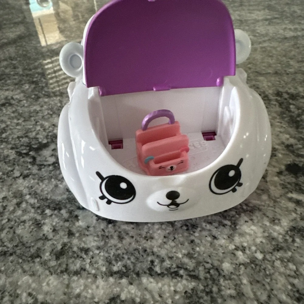 Shopkins Happy Places Rainbow Beach Convertible Rainbow‎ Car